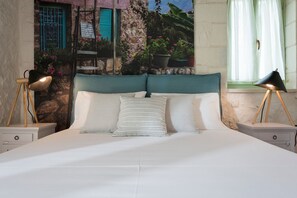 4 bedrooms, in-room safe, iron/ironing board, free WiFi