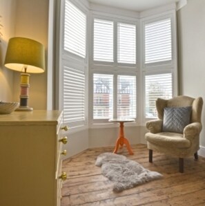 Appartement, plusieurs lits | 2 chambres, fer et planche à repasser, Wi-Fi gratuit, draps fournis