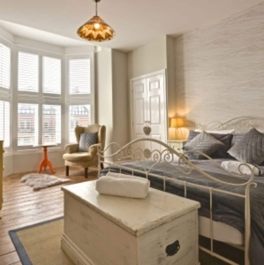 Apartment, Multiple Beds