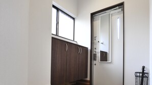 Unclassified image, 3 of 37, button - TAKA HOUSE Tokyo Takasago (Tokyo)