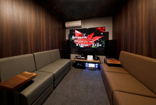 カラオケ ルーム