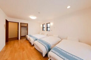 Private Vacation Home, Non Smoking | 2 bedrooms, free WiFi, bed sheets - Irori no Yado (Osaka)