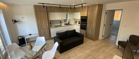 Apartment | Private kitchen | Microwave, oven, electric kettle, toaster