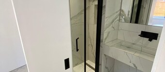 Modern 2 Bedroom 2 Bathroom flat