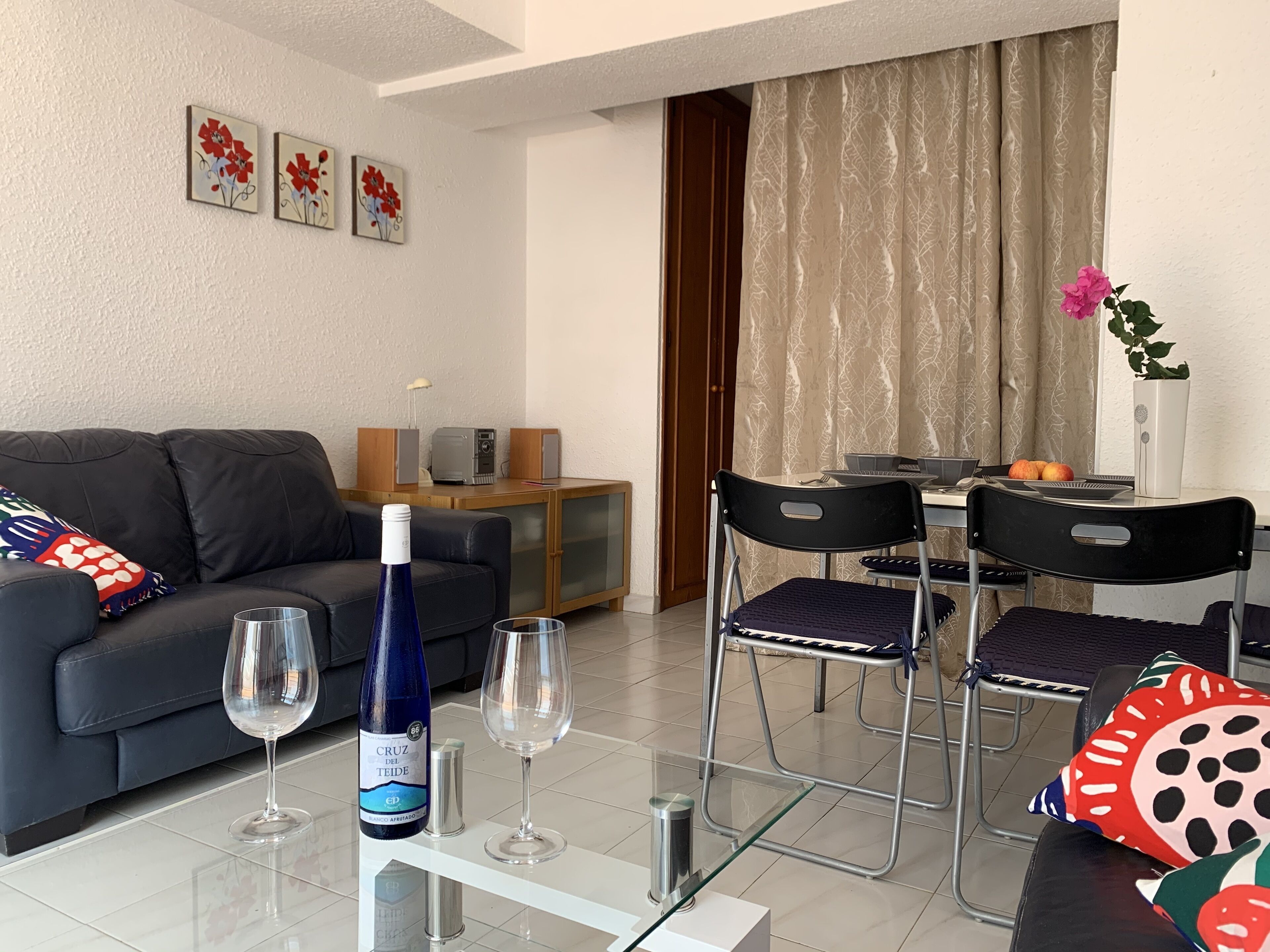 Beautiful, luxury, comfort and clean apartment in a prestigious location.