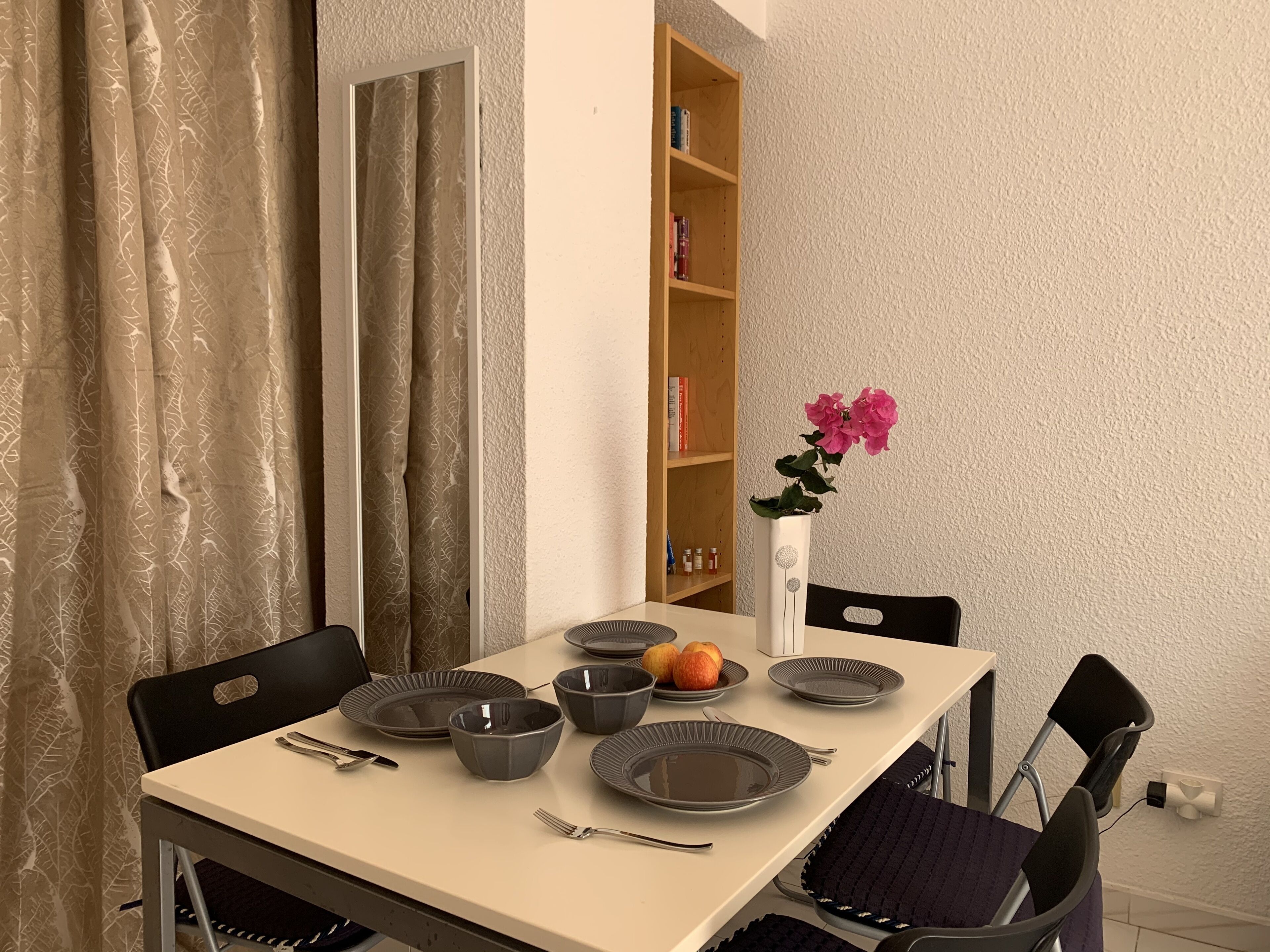 Beautiful, luxury, comfort and clean apartment in a prestigious location.