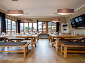 In-room dining - Chalet Westendorf Large (Westendorf)