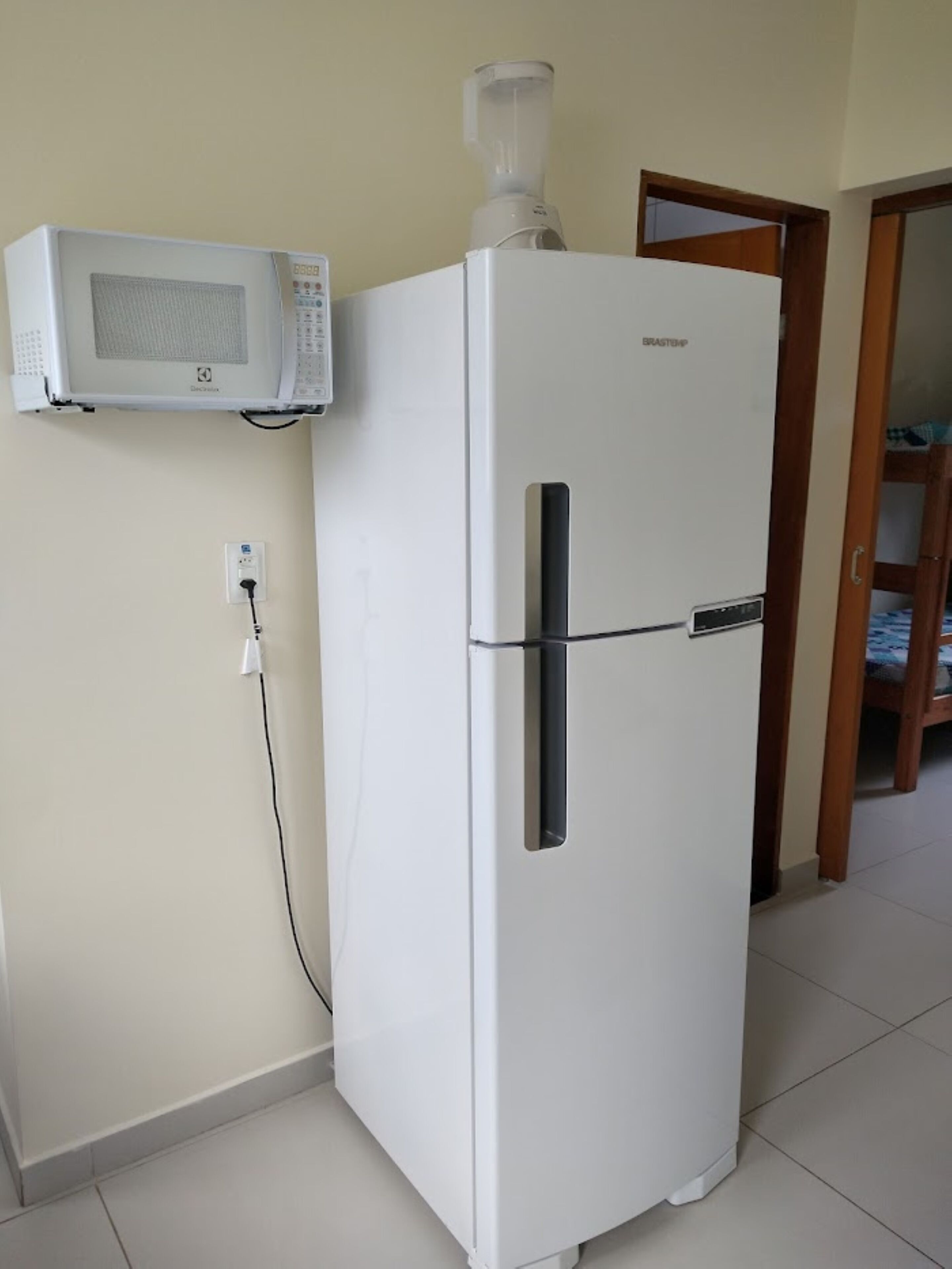 Apartment with 1 bedroom, furnished, swimming pool, playground and barbecue.