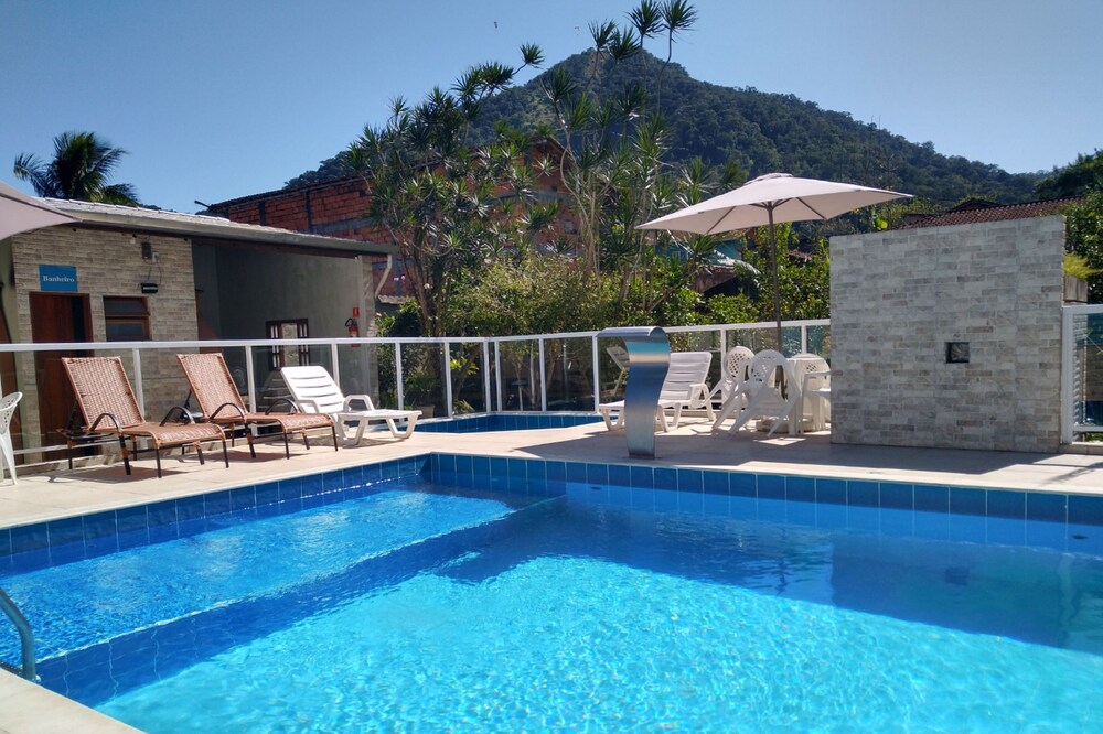 Apartment with 1 bedroom, furnished, swimming pool, playground and barbecue.