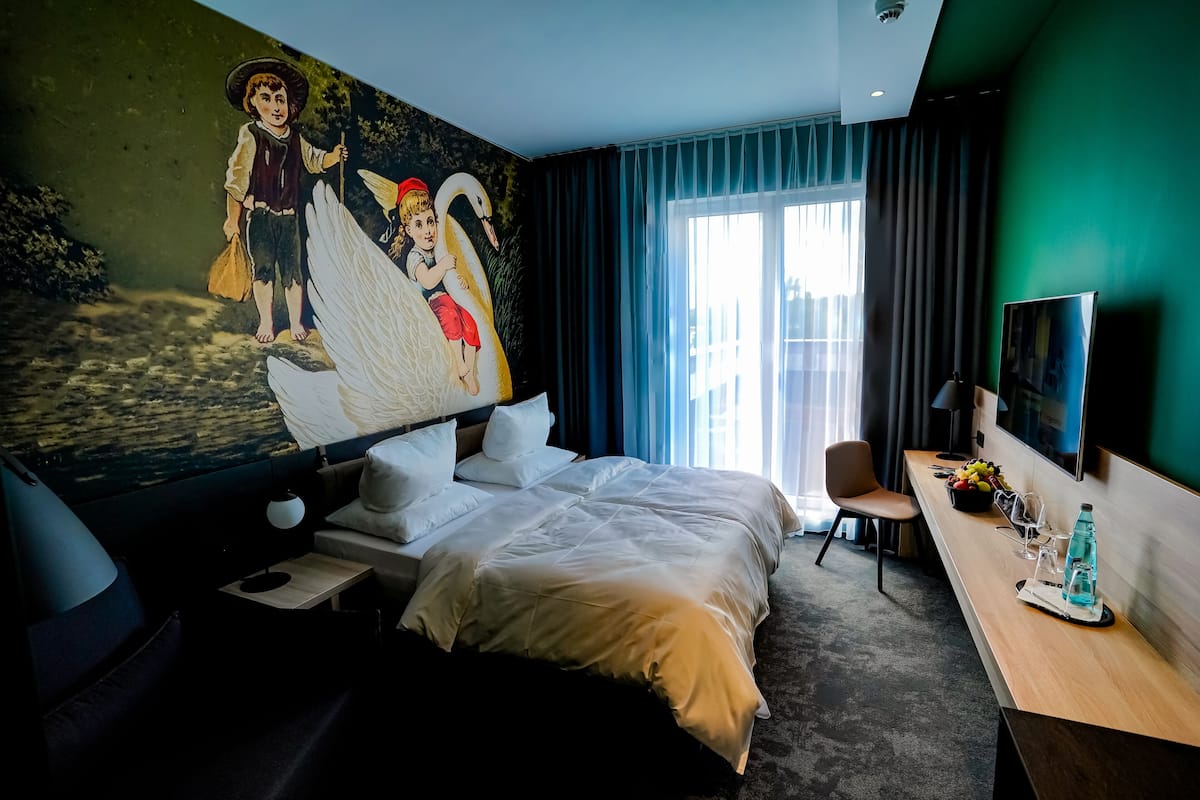Kamar Double Klasik | Minibar, brankas, ruang kerja ramah laptop, dan kedap suara