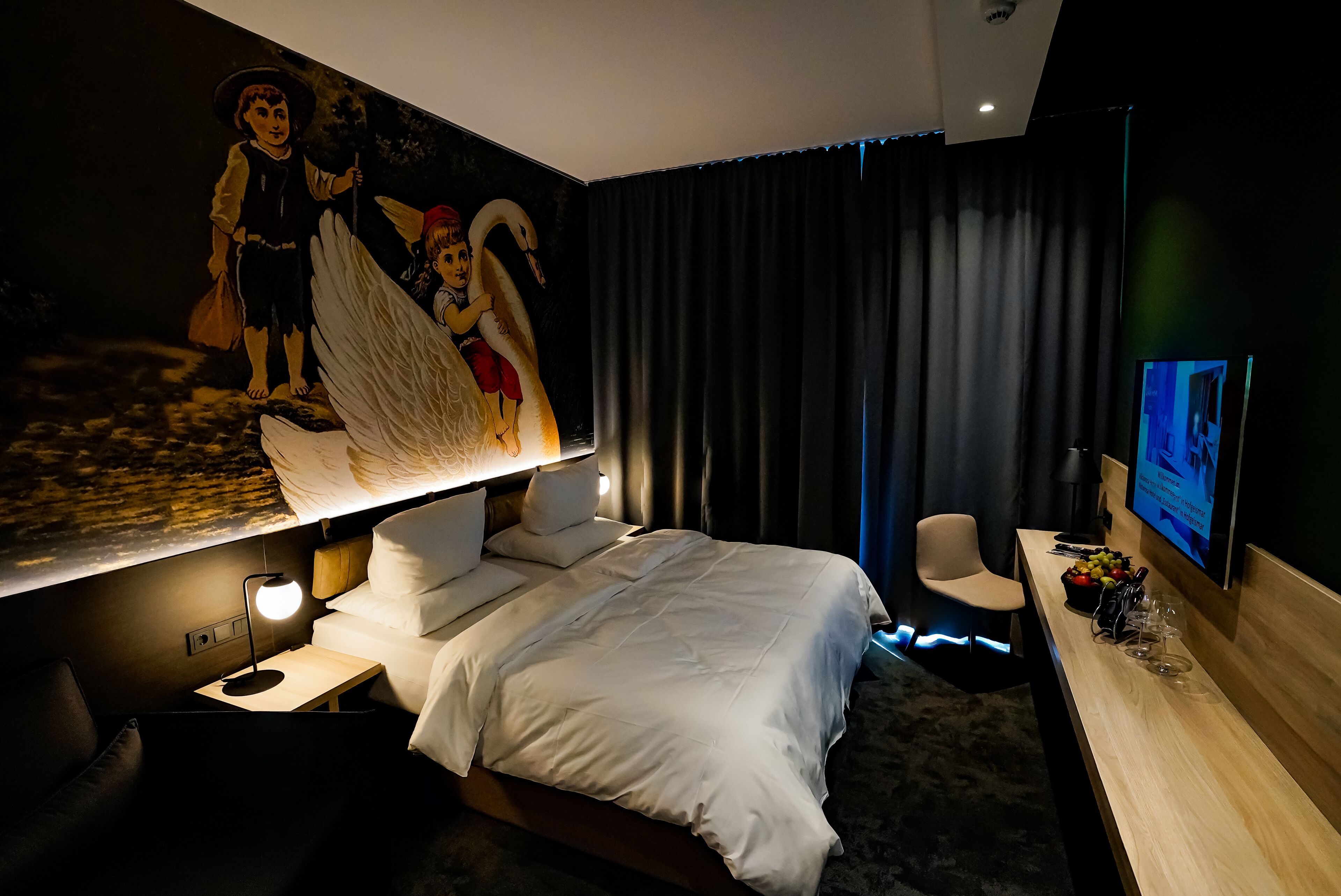 classic double room | minibar, in-room safe, laptop workspace, soundproofing