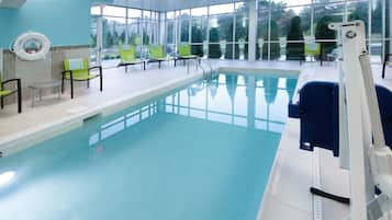 Indendørs pool