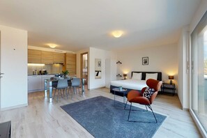 Basic Apartment, 1 Queen Bed | Living area - Nonanteneuf Aigle (Aigle)