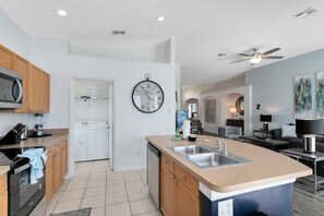 Huvila, 4 makuuhuonetta | Yksityinen keittiö