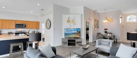 Villa, 4 Bedrooms | Living room