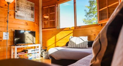 Bungalow in the mountain with swimming pool near Serra da Estrela (to 6 people)