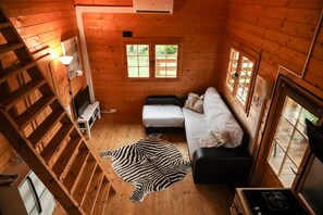 Smart TV, table football, books - Bungalow in the mountain with swimming pool near Serra da Estrela (to 6 people) (Oliveira do Hospital)