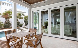 Outdoor dining