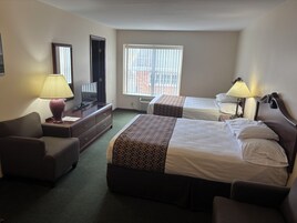 1 bedroom, iron/ironing board, WiFi (free), bed sheets
