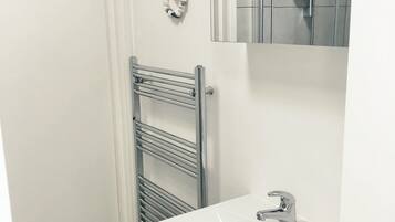 Deluxe Apartment, Ensuite | Bathroom
