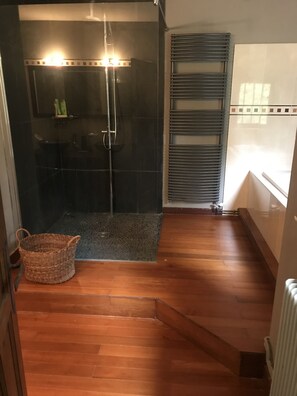 Bathroom - Magnificent estate in Sologne on 53 hectares 25 people (Pruniers-en-Sologne)