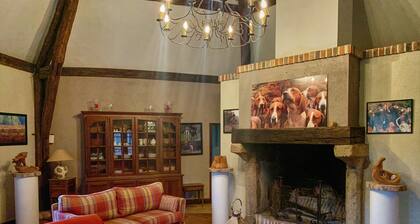 Magnificent estate in Sologne on 53 hectares 25 people