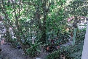 Room, Garden View (Lirios #2) | Terrace/patio