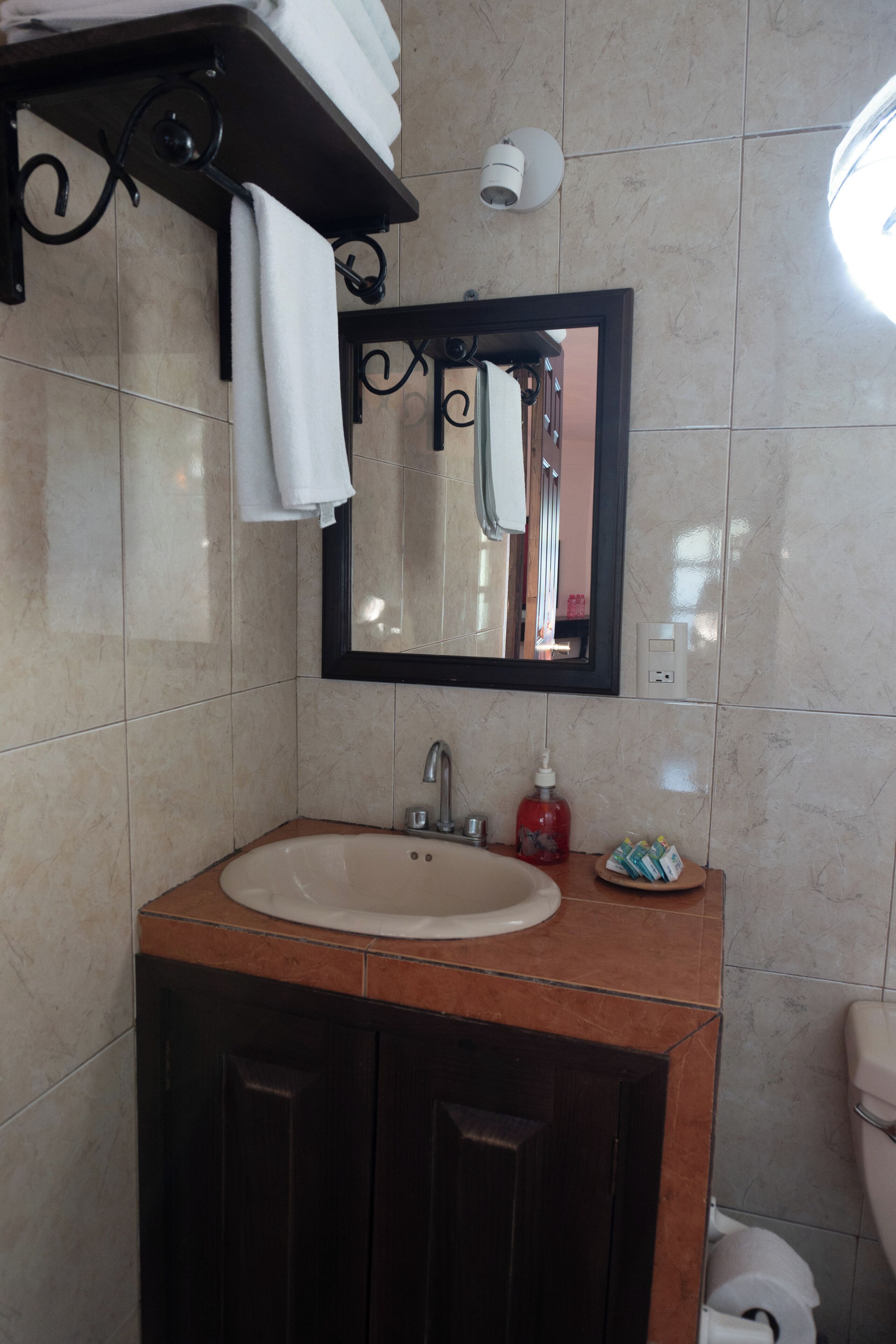 comfort room, pool view (helechos 2) | bathroom | hair dryer, heated floors, towels, soap