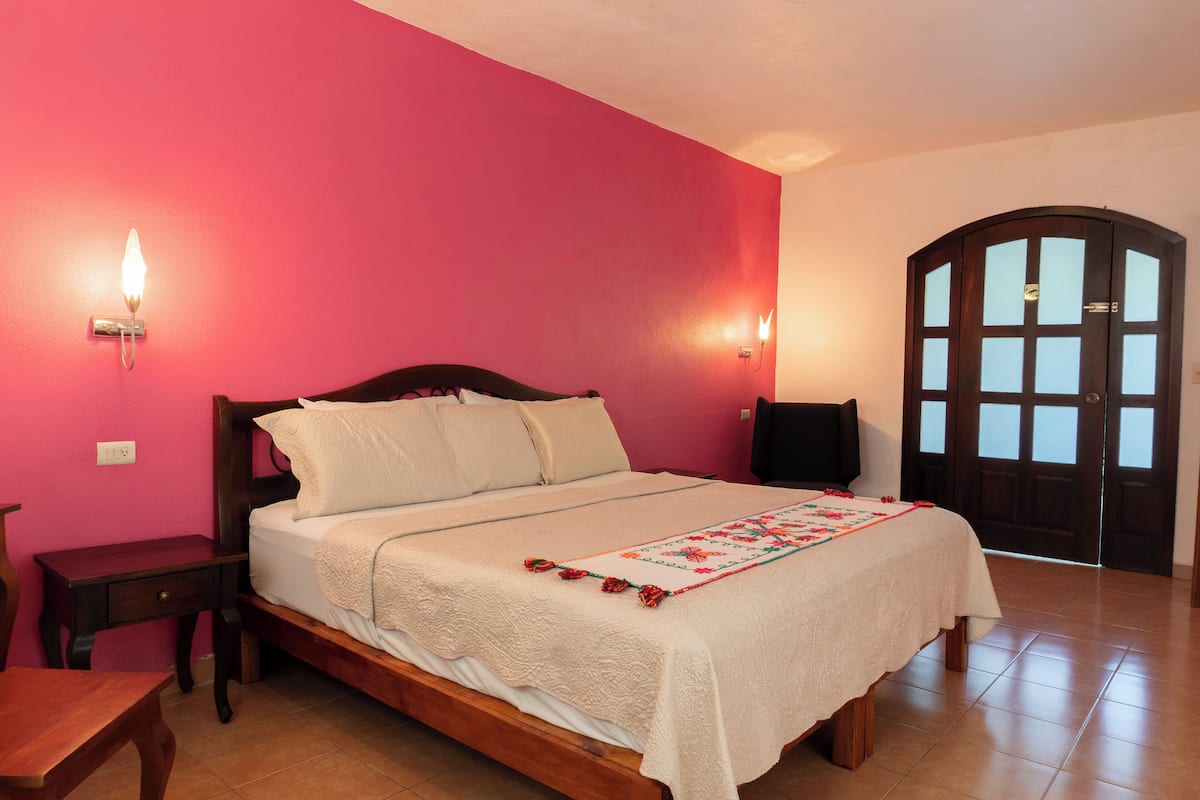 Egyptian cotton sheets, premium bedding, individually decorated