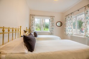 5 bedrooms, iron/ironing board, travel cot, free WiFi