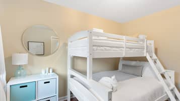 3 bedrooms, iron/ironing board, WiFi