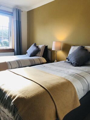 2 Schlafzimmer, Bügeleisen/Bügelbrett, WLAN, Bettwäsche