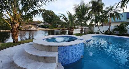 Blue Buddha Beach - Private Pool/Spa & Home Cinema