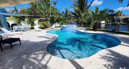 Blue Buddha Beach - Private Pool/Spa & Home Cinema