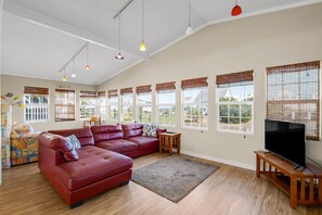 House | Exterior - Garden City Beach House Escape! (Murrells Inlet)