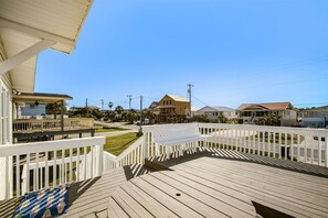 House | Exterior - Garden City Beach House Escape! (Murrells Inlet)
