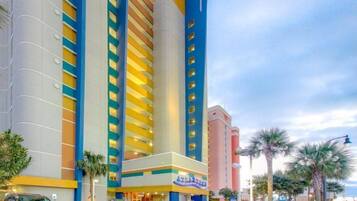 Condo, 2 Bedrooms, Balcony, Ocean View (751) | Bahagian luar