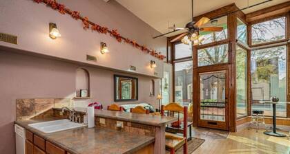 Come stay in a Beautiful Historic Downtown Pueblo Condo!!