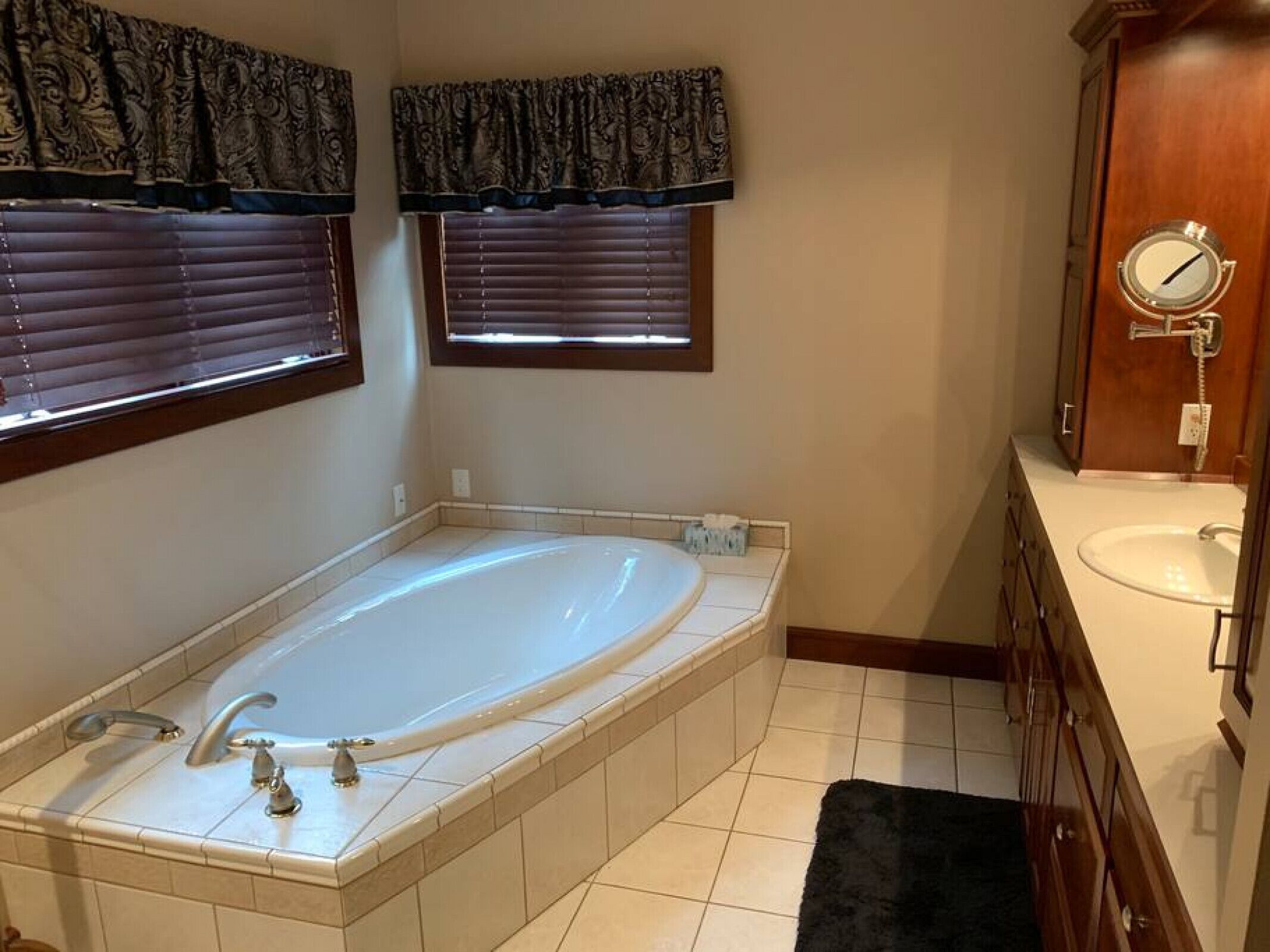 Day Spring Long Lake · Lake Front custom estate home, hot tub, gym ++++