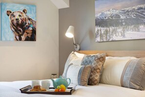 2 chambres, lit avec matelas en mousse à mémoire, bureau