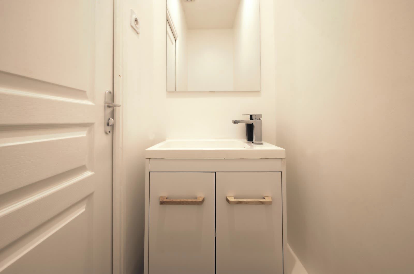 シャワー、ヘアドライヤー、タオル