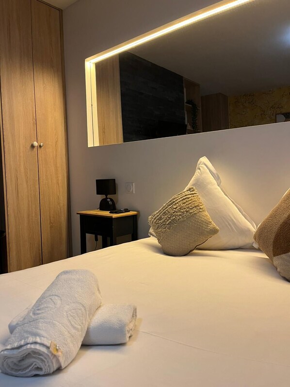 Fer et planche à repasser, Wi-Fi, draps fournis