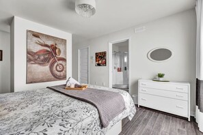 2 chambres, bureau, fer et planche à repasser, Wi-Fi gratuit