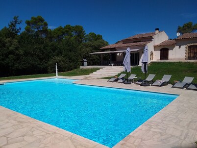 Villa Giulia, in the heart of nature between Aix and Luberon