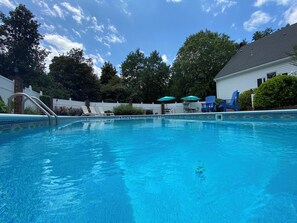 حمّام سباحة خارجي