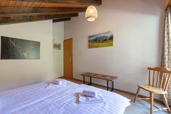 4 bedrooms, free WiFi