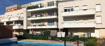 Modern, bright F2 with balcony and parking space