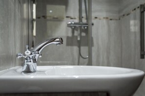 Shower, hair dryer - Orchard Cottage - Barn Conversion - Beavers Hill (Tenby)