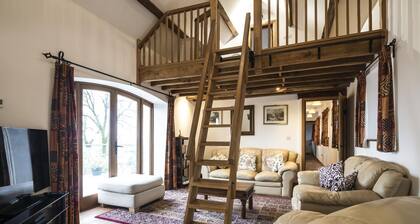 Orchard Cottage - Barn Conversion - Beavers Hill