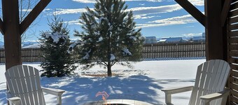 Beautiful Montana home with panoramic mountain views